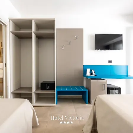 Victoria Hotel 4*