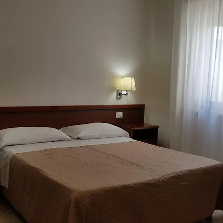 Victoria Hotel Torre Santa Sabina