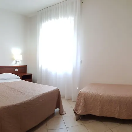 Victoria 4*