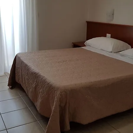 Victoria Hotel