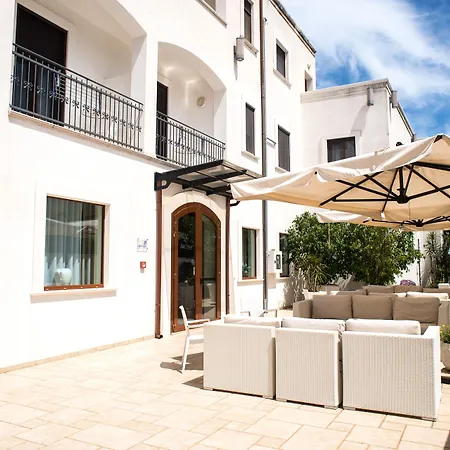 Victoria Hotel 4*