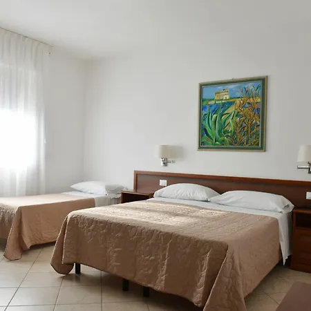 Victoria Hotel Torre Santa Sabina